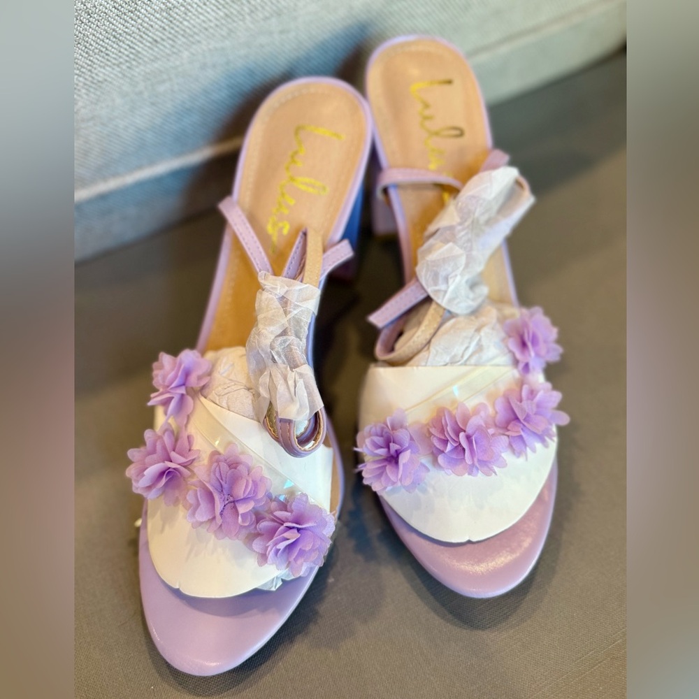 Lulus Lavender Floral Block Heel Sandals Size P NWT Flower Heels Wedding Guest